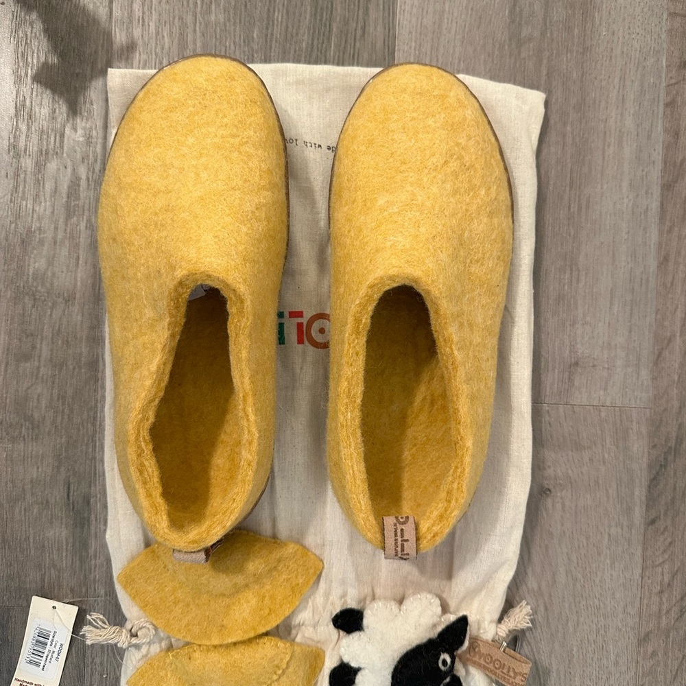 Yellow Women's Felt Slip-On Slippers